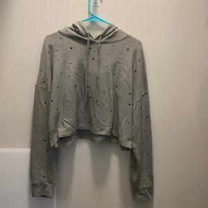 Grey cropped thin sweatshirt black stars